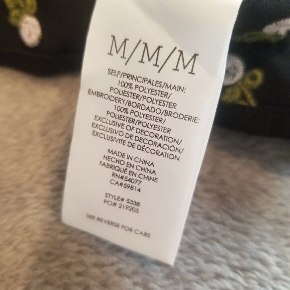 CAbi #5338 Womens Long Sleeve Sheer Blouse Top Medium Black Floral Embroidered - Picture 3 of 9